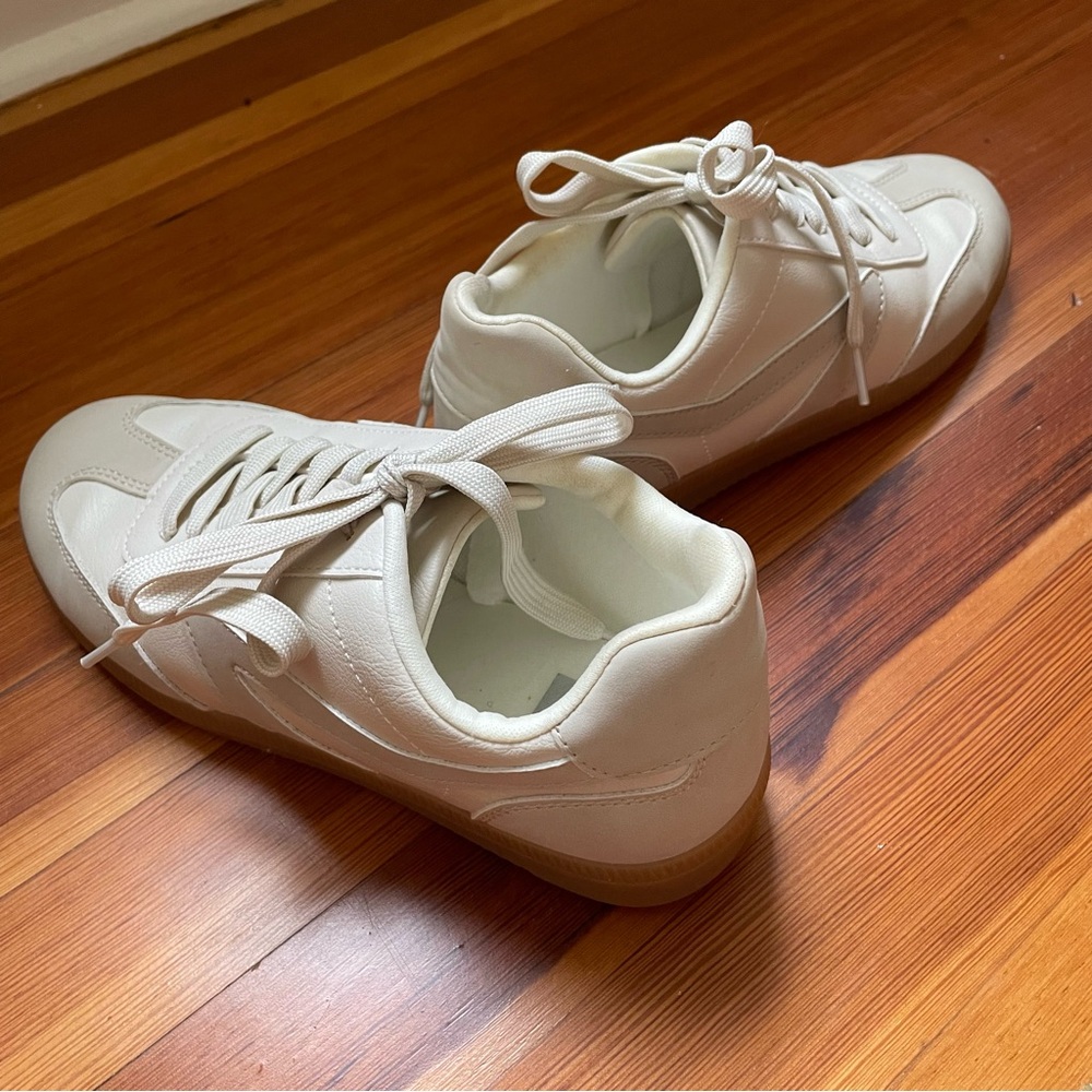 Women's Sneakers